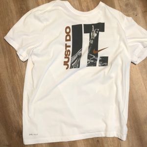 Nike t shirt